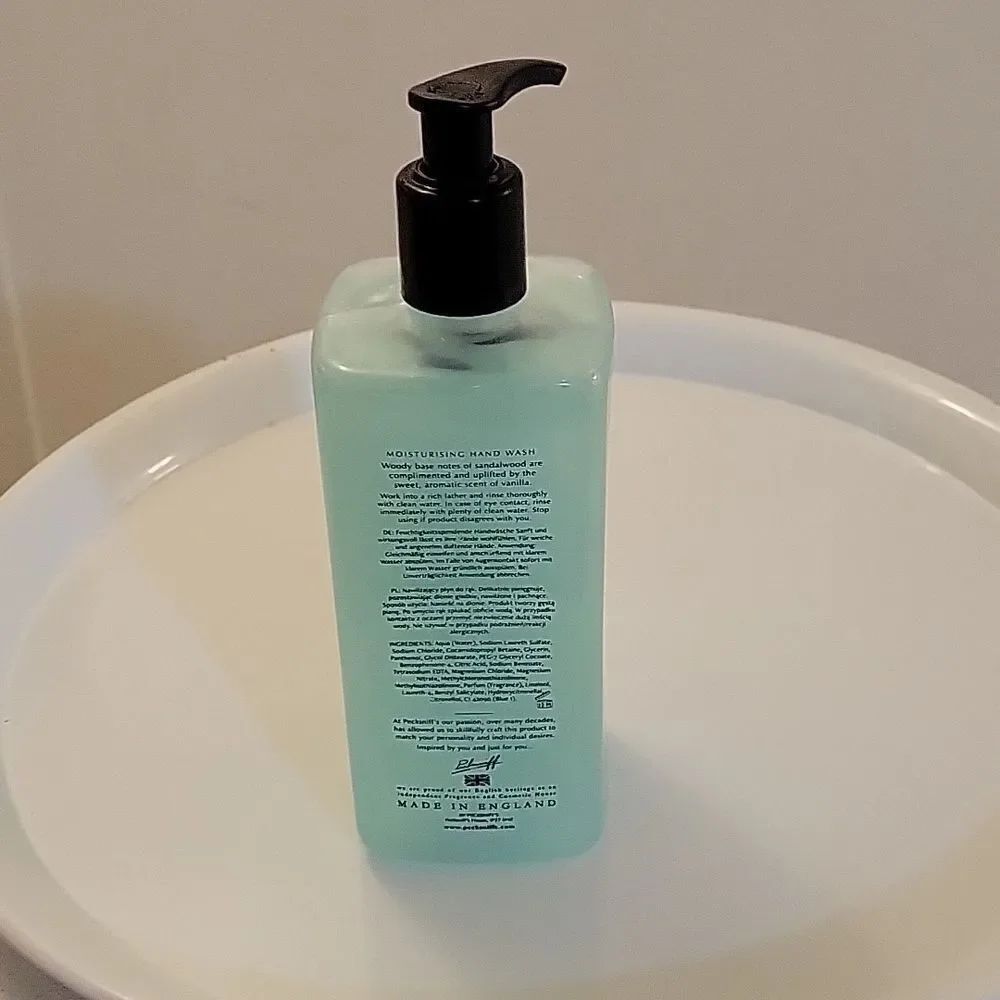 HAND &BODY SOAP - Picture 4 of 9